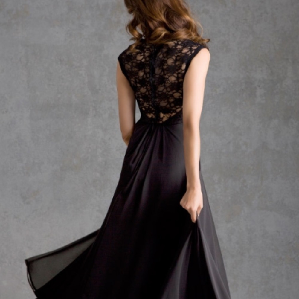 Mori Lee Blush 693 bridesmaid long dress with buttons, lace and cap sleeve XS - Picture 6 of 7
